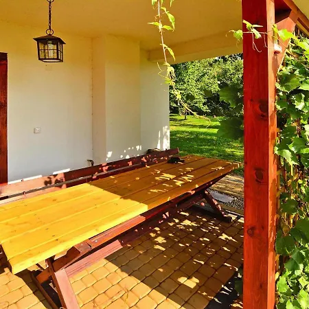 Holiday home House With Large Garden,